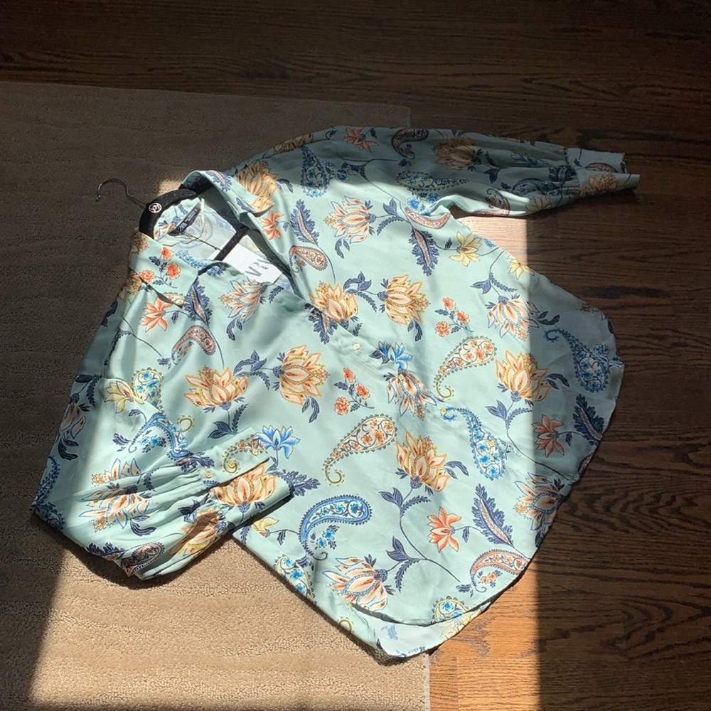 Zara‎ Floral Print Satin Shirt - Picture 14 of 17
